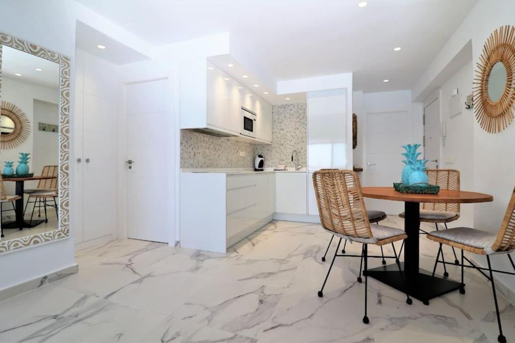 Luxurious 2-Bedroom Apt With Stunning Views, 1St Line On Levante Beach, בנידורם מראה חיצוני תמונה