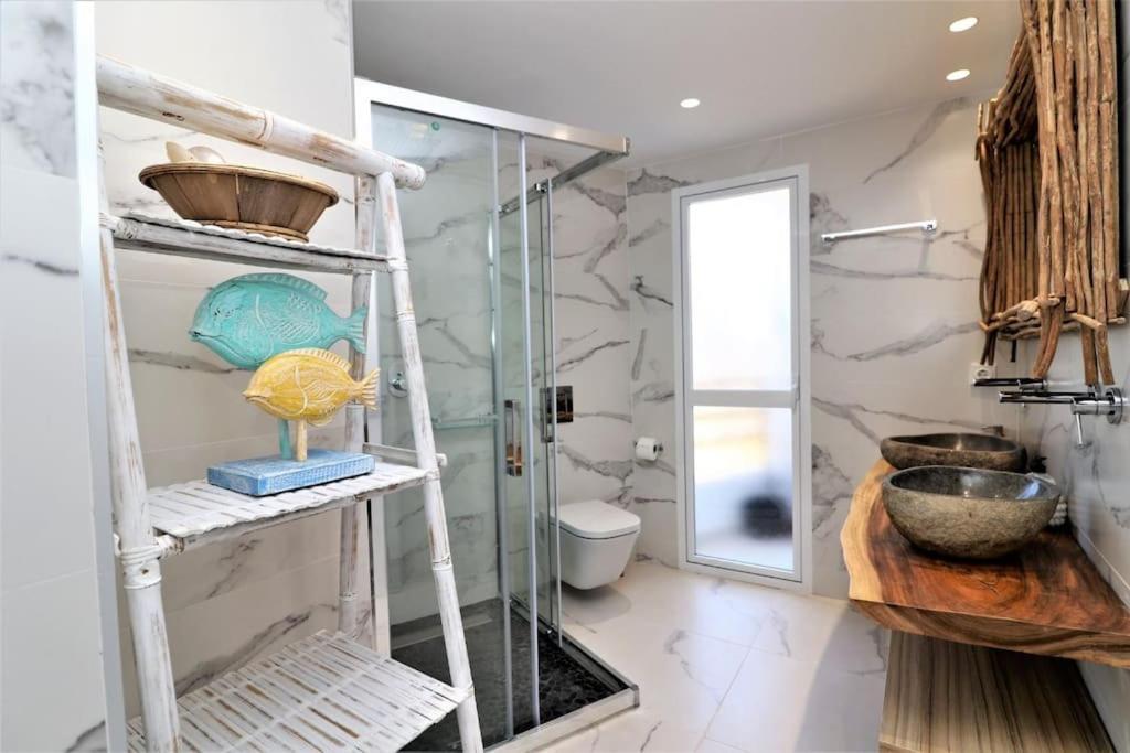 Luxurious 2-Bedroom Apt With Stunning Views, 1St Line On Levante Beach, בנידורם מראה חיצוני תמונה